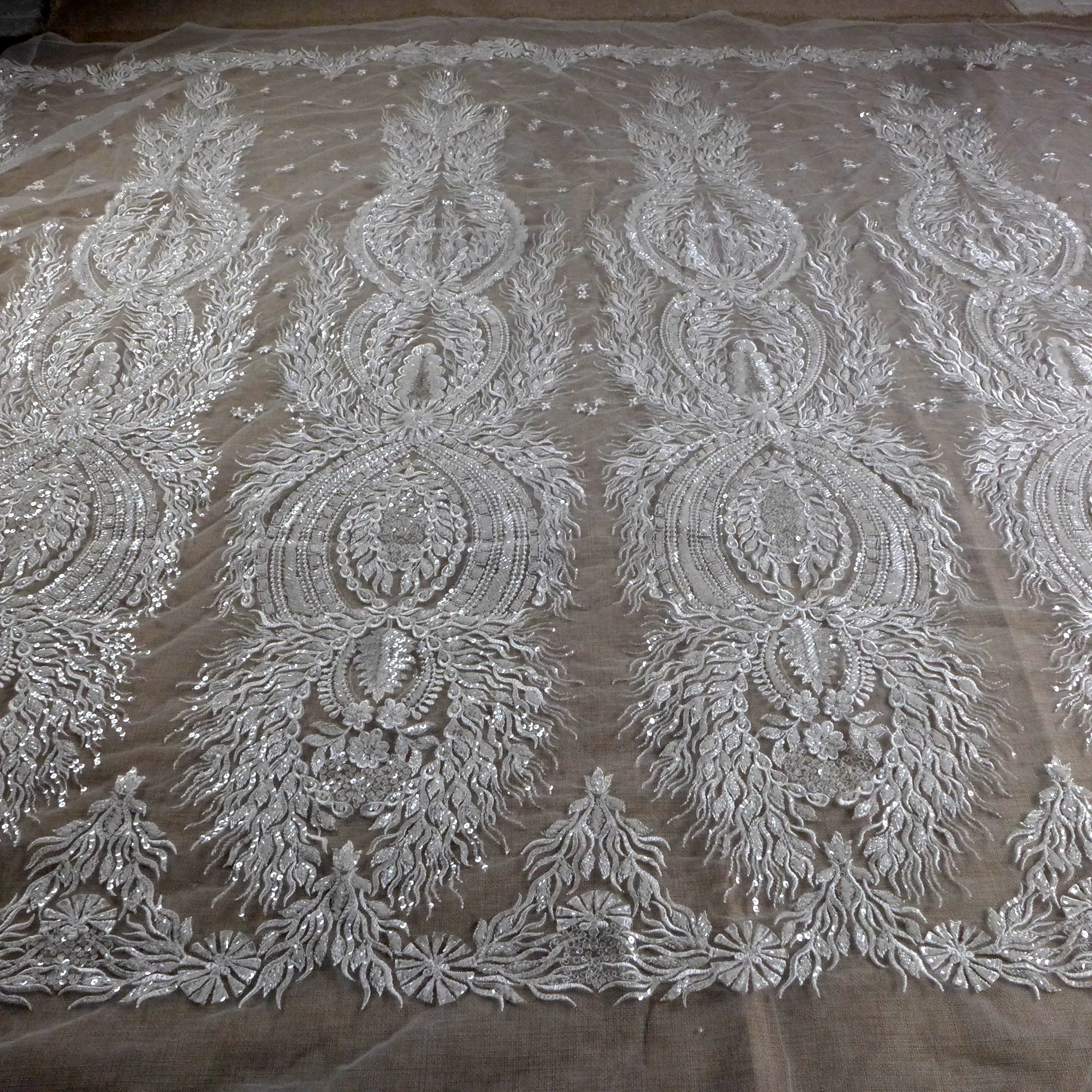 

2021 new lace,1 Yard off white lace,beading lace fabric one side high patterns wedding dress lace,good quality lace