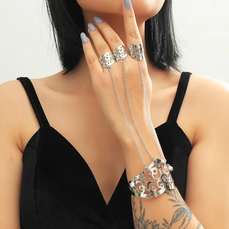 Ethnic Exaggerated Chain Bracelet Connected Finger Ring Palm Silver Color Vintage Women's Ring Bracelet Female Wedding Jewelry