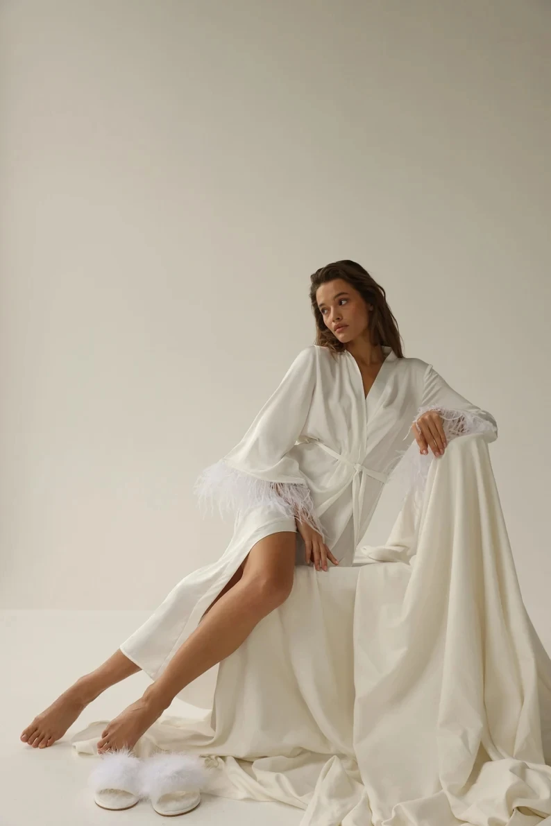 Bride Robe With Feather Sleeves White Boudoir Robe Long Gown Silk Bridal Wedding Dressing Women Sheer Lace Robes Bridesmaid Gift