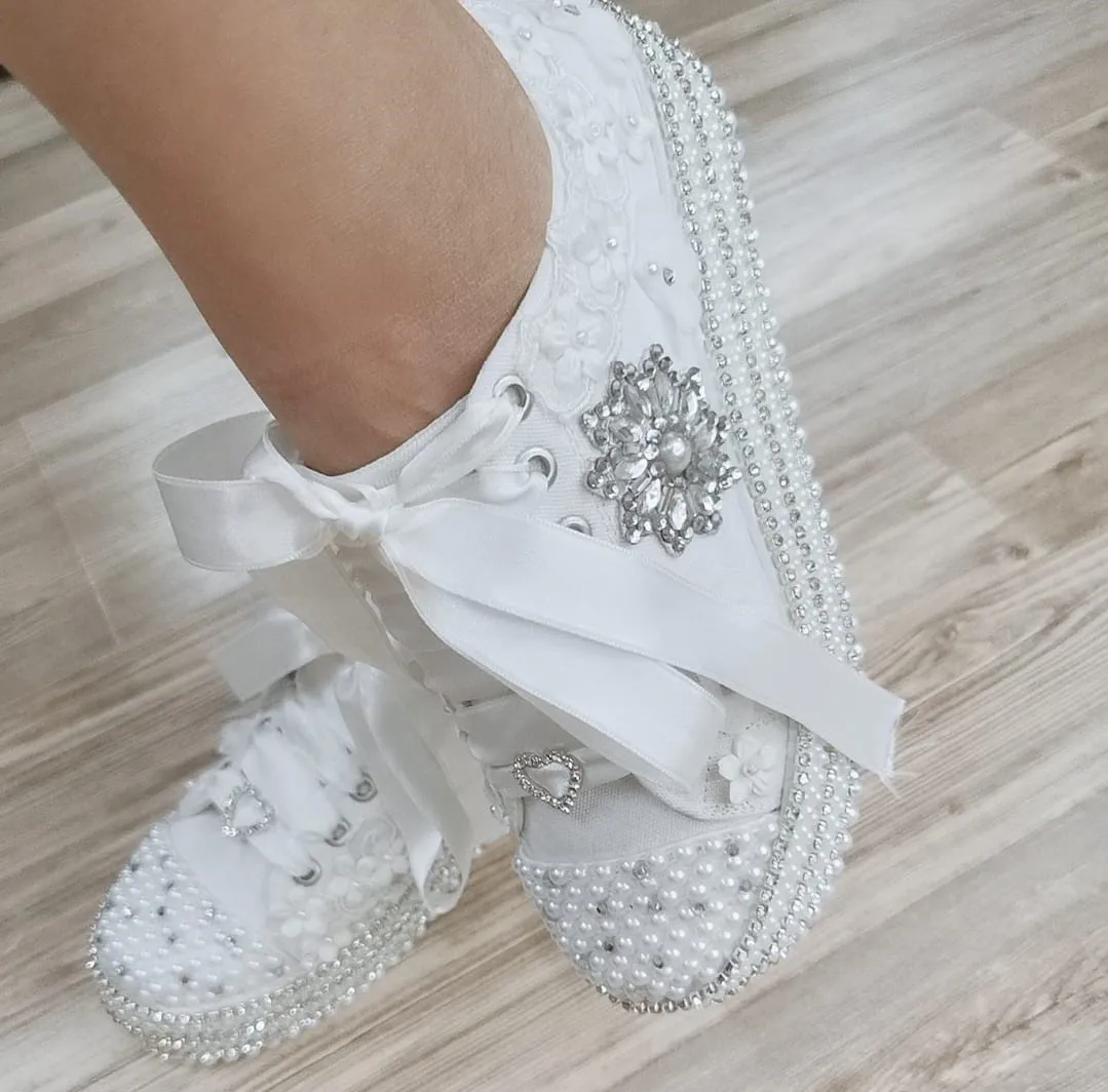 Crystal Stone 3CM Height Bridal Shoes White Women Sport Bridal Shoes Cristal Stone Flower white pearl Wedding shoes Canvas Sport