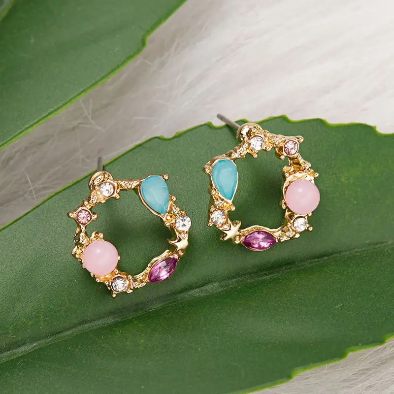 Neue koreanische hohle Kranz-Blumen-Ohrringe für Frauen, Kristall-Zirkon, süße Bienen-Schmetterlings-Ohrstecker, Hochzeits-Party-Schmuck – Detail 8