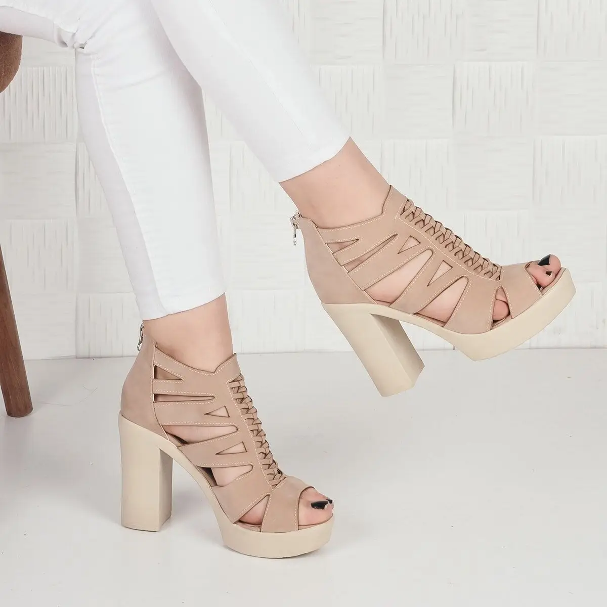 Women Lattice Pattern Zipper High-Heeled Sandals Women 'S Shoes Suede Heel Length 10 Cm Cream Black