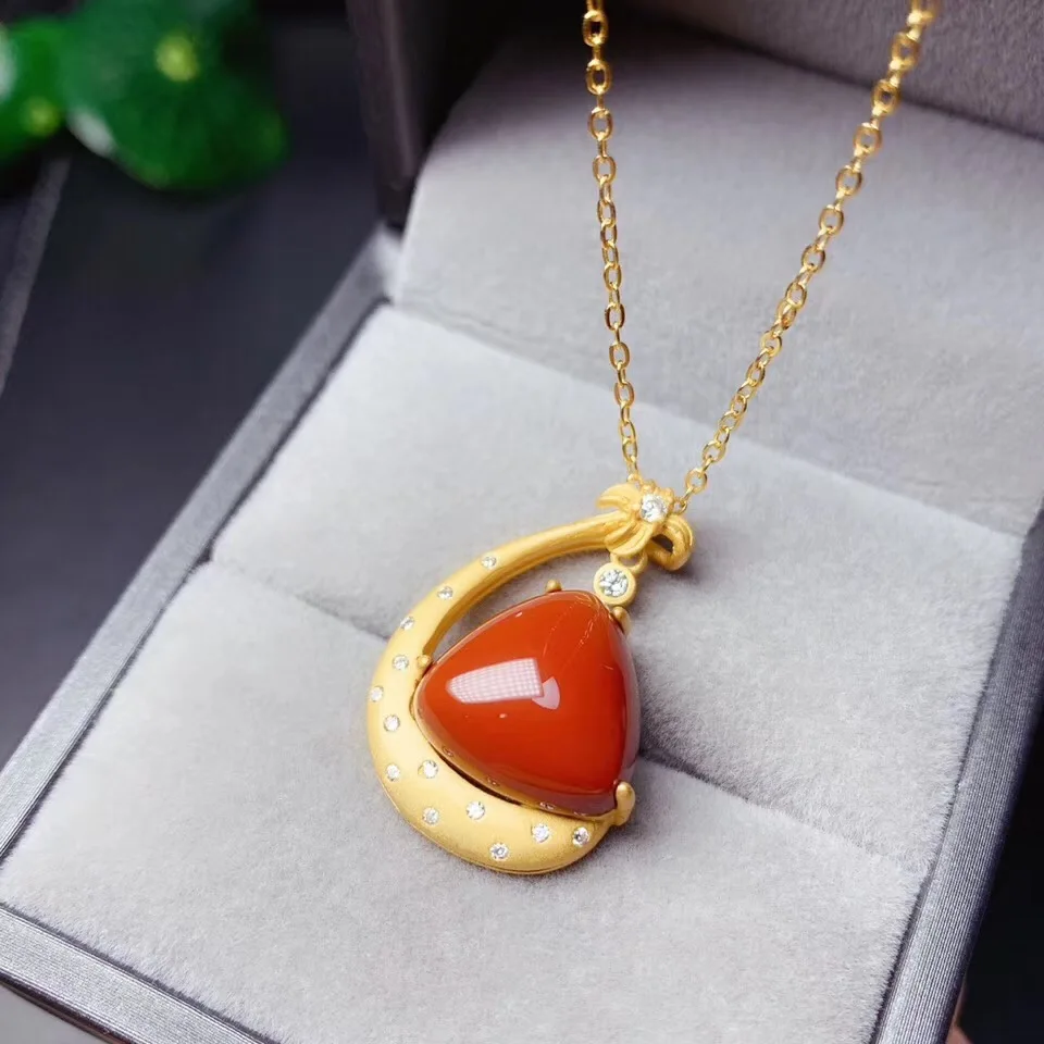 Natural And  Real Southern Red Agate Pedant Fashion Design for Woman Gem 13mm