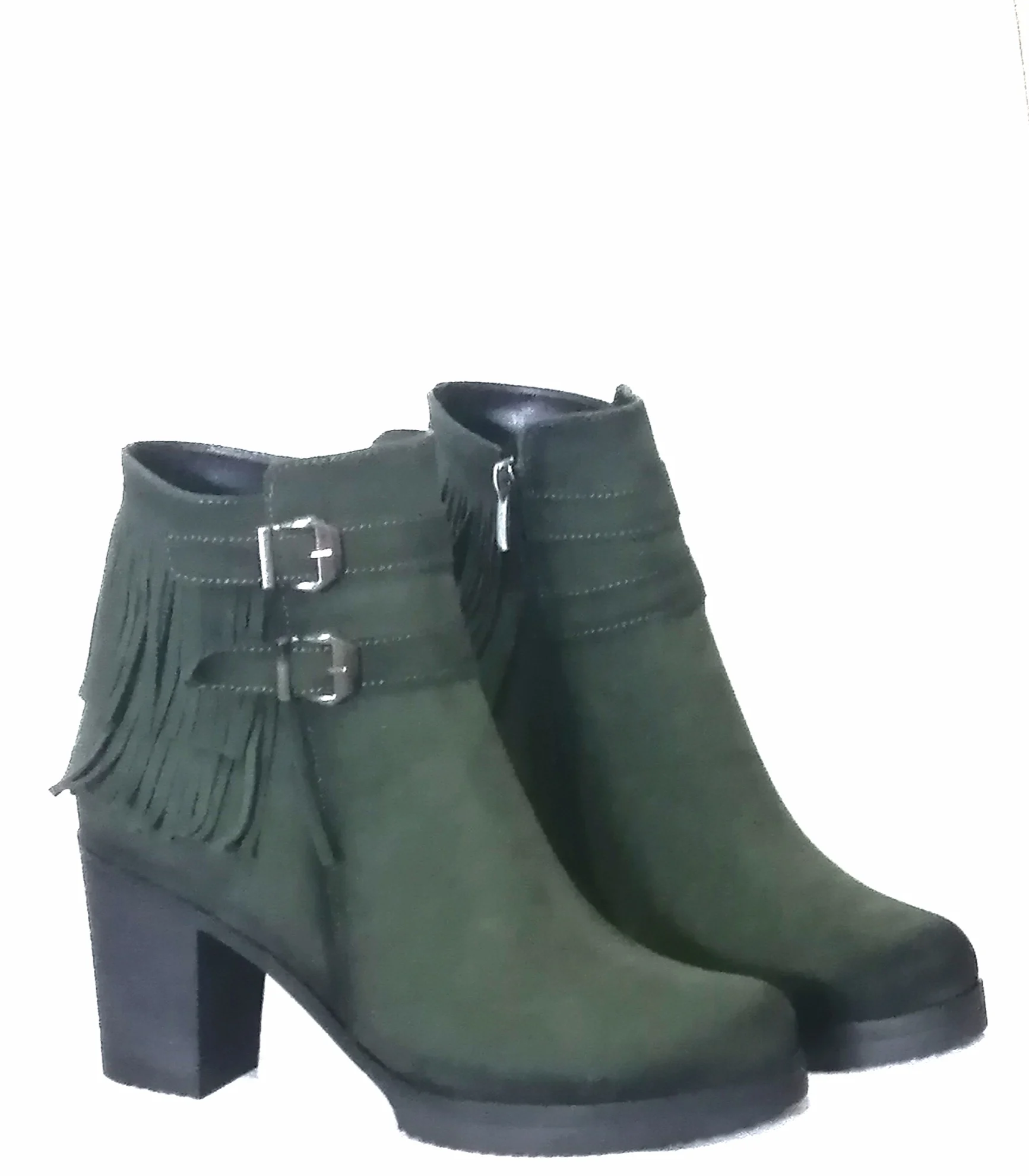 

WOMEN DARK GREEN. SUEDE. FRINGED WINTER BOOTS. RUBBER SOLE. NEW FASHION. LUXURIOUS LOOK. 7.5 CM HEEL 1.5 CM PLATFORM HEIGHT