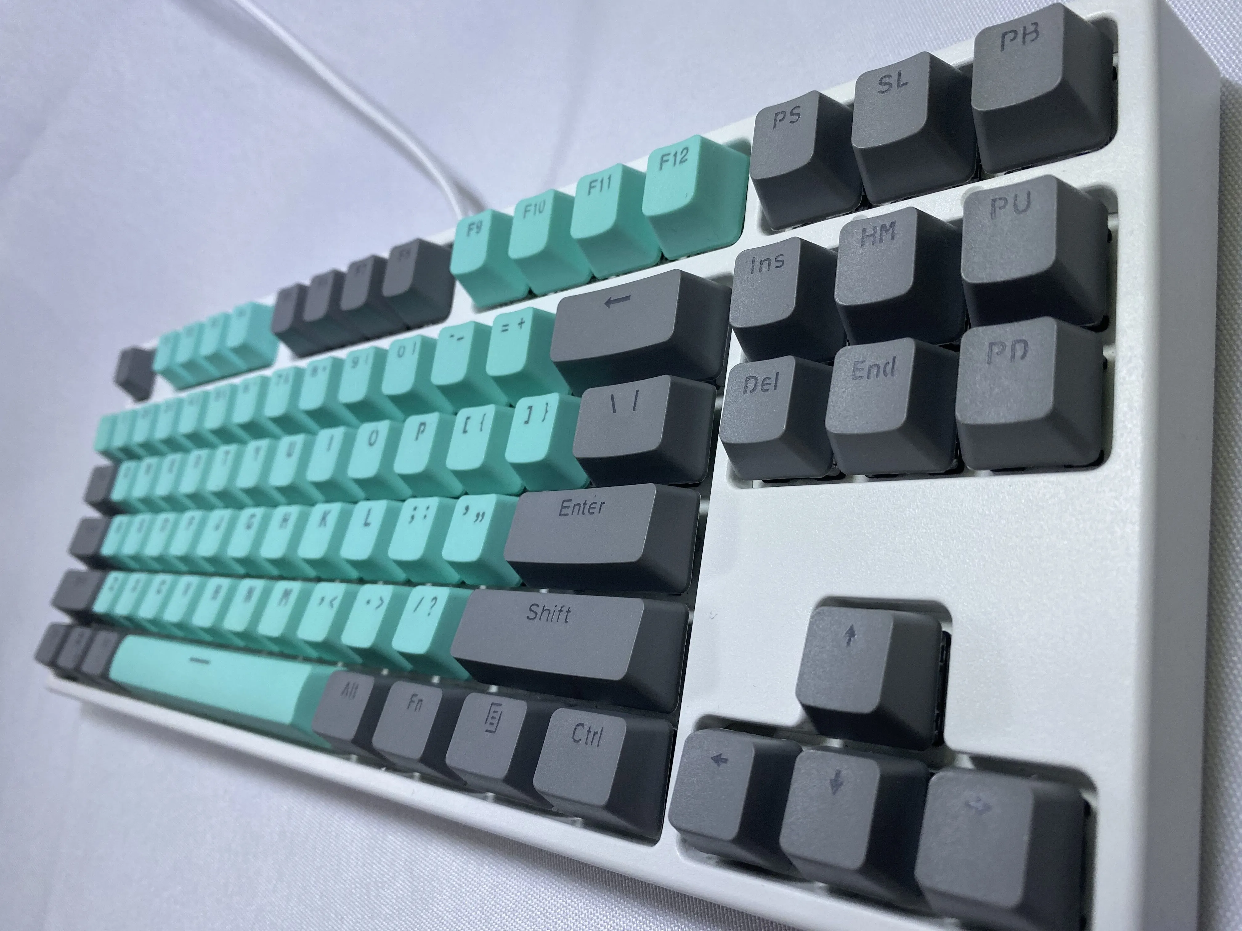 Gray Cyan 87 Keycaps, PBT Material OEM Height Mechanical Keyboard Keycaps, Double Backlit Characters, Transparent Game Keycaps