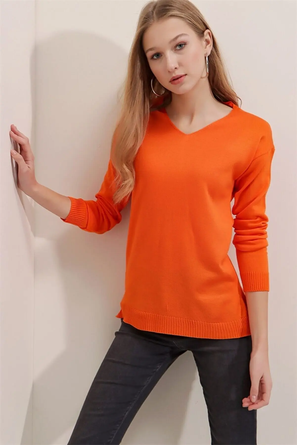 Women's V-Neck Seasonal Sweater- New Model-Elegant Design-Fashion-2022