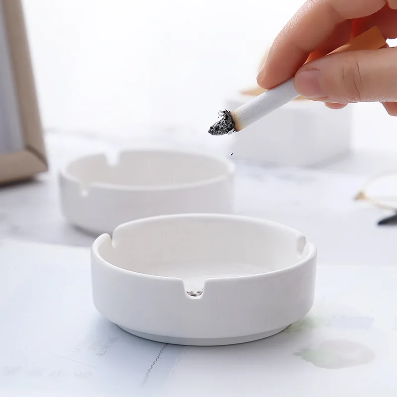 White Ceramic Ashtray for Cigarette Home Office Fashion Portable Round Ash Tray Holder Smoking Accessories Gift for Boyfriend