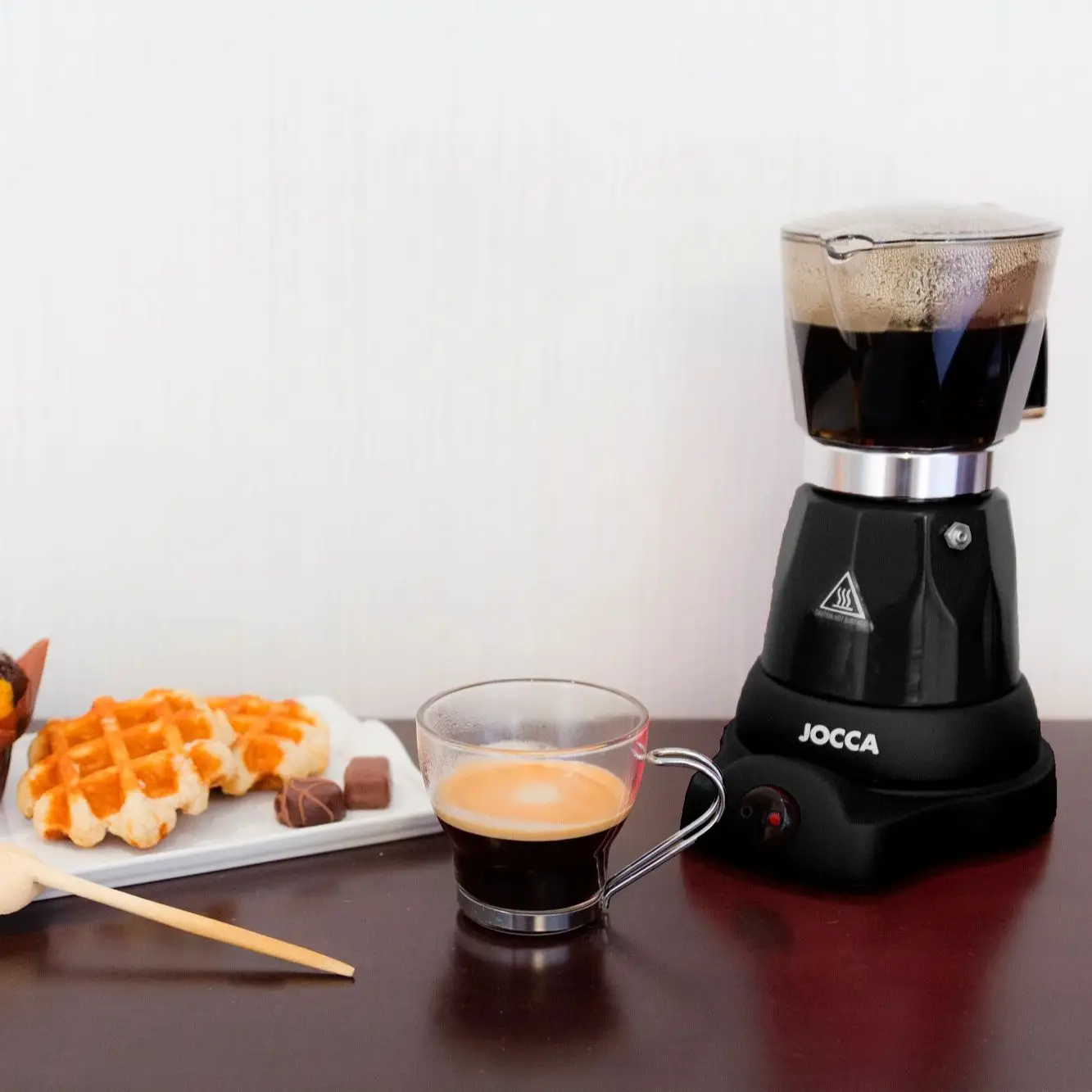 Induction coffee maker, electric and portable from JOCCA. Italian coffee EXPRESSO for 6 professional cups. Compact electric kettle with always hot