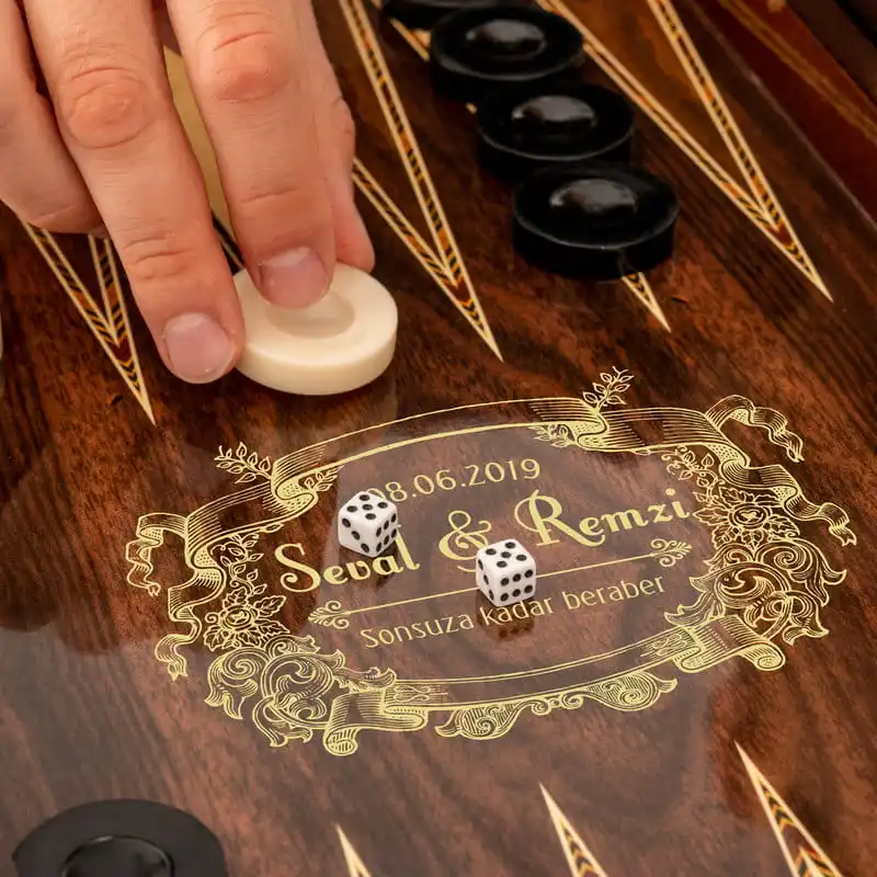 Backgammon avec dames à l'extérieur en bois pour hommes, jeu explorez ecs et de dames, cadeau pour marraine