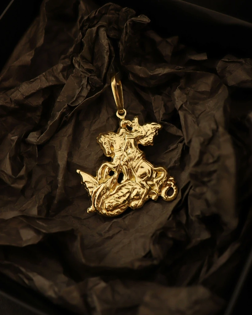 Old Currency Leaking St. George Pendant-Eternal guarantee in color! Gold identical to 18K gold