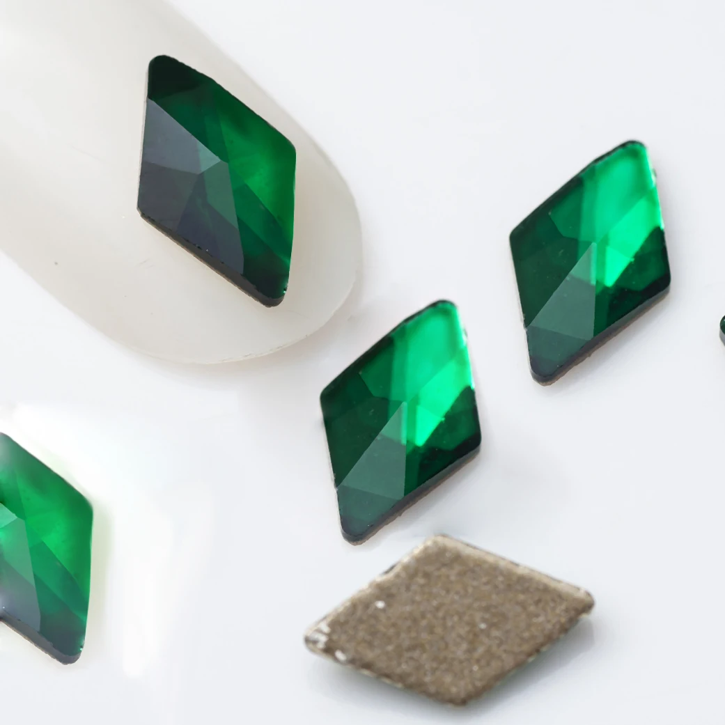 100 Stück Glas Flatback Nail Art DIY Maniküre Glitzer Strass Rhombus Kleber auf Kristallen 3D Nagelzubehör Dekoration – Detail 4