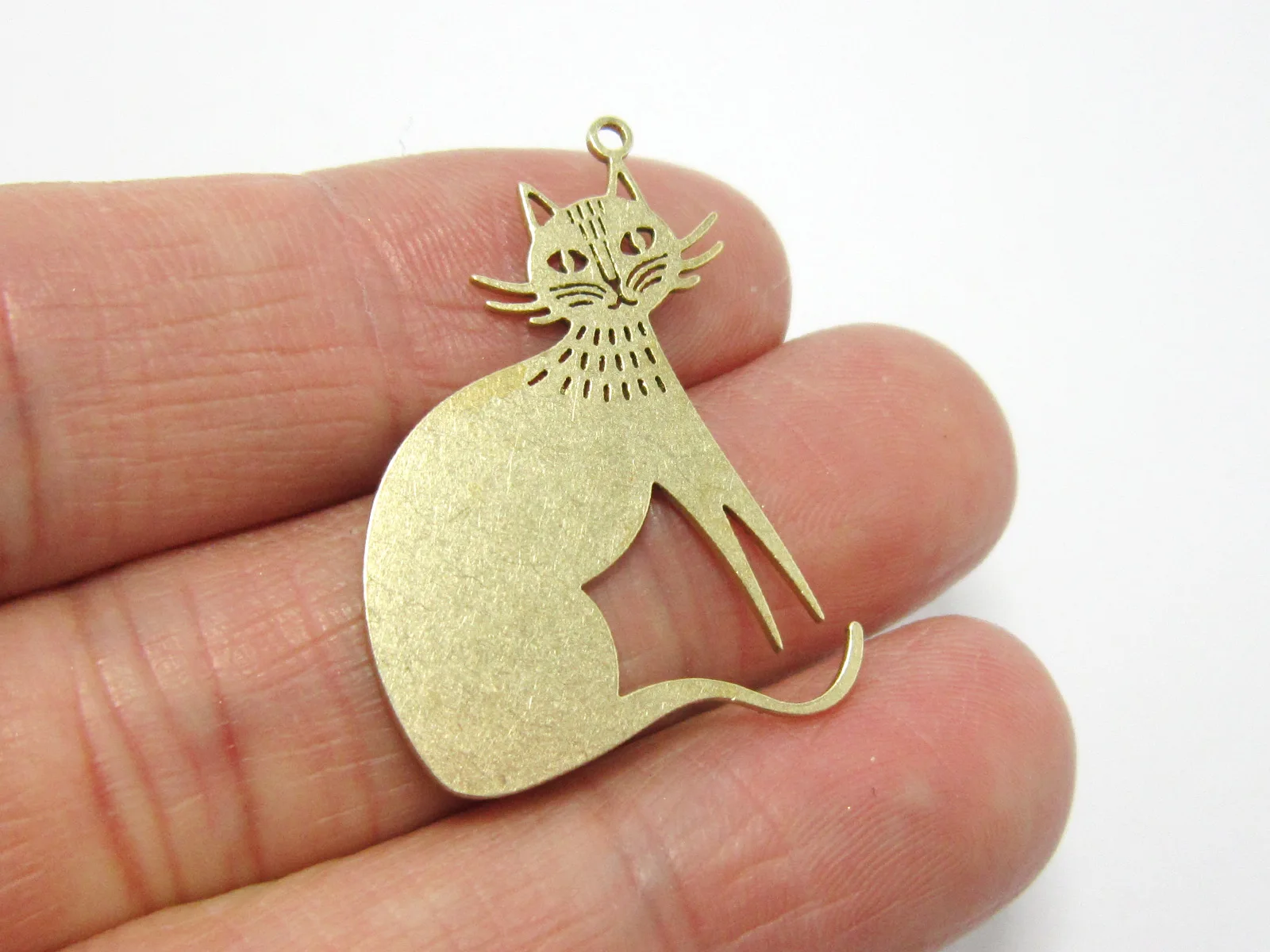 

6pcs Brass Cat Charm, Animal Earring Charms, 34x22x0.8mm, Raw Brass Findings, Necklace Pendant, Jewelry Making - R1257