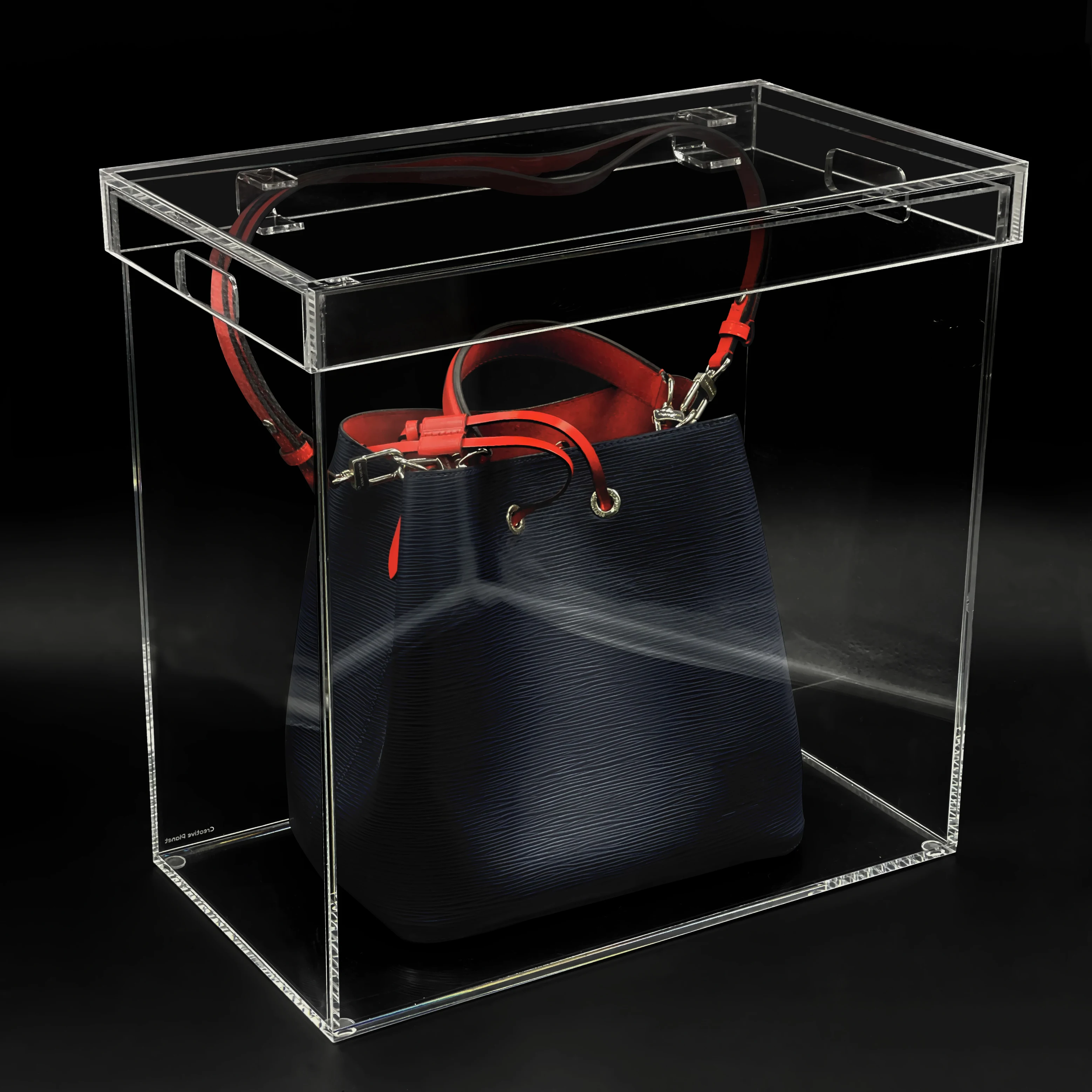 Acrylic Handbag Dustproof Display Box, High Light Transmittance. Simple And Noble Design Sense.