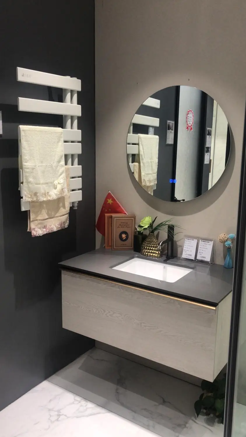 Włókna węglowe z bluetooth