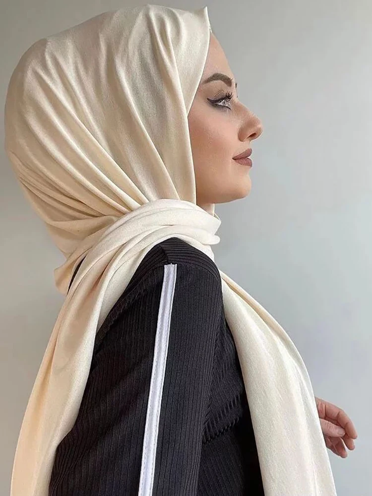 Maglia Hijab in cotone modale Foulard Femme scialle tinta unita per donna Hijab musulmani sciarpe sciarpa testa Foulard turbante Femme Africaine