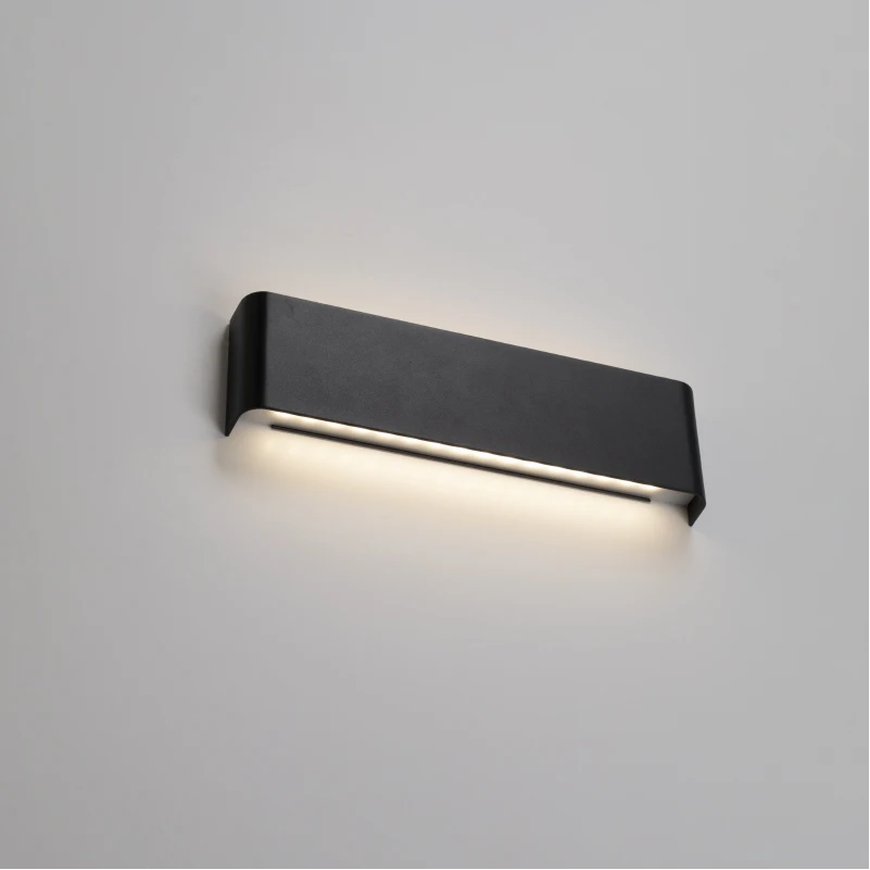 8W modern style black long strip waterproof LED wall lamp, can be installed indoors and outdoors, neutral light 4000k