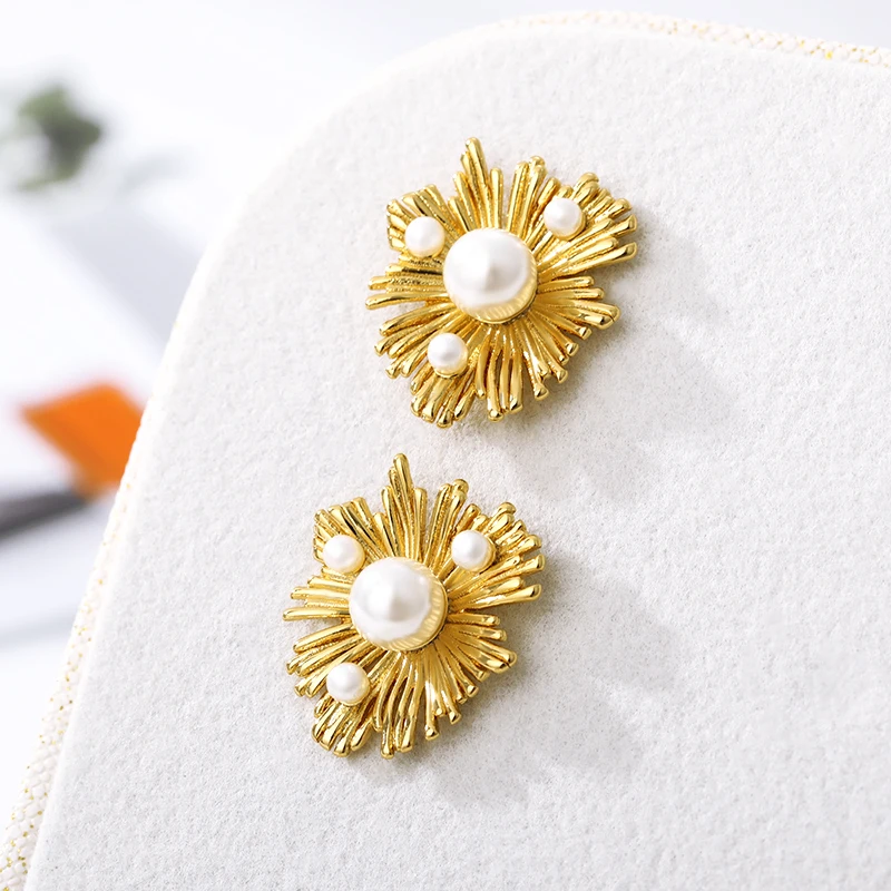 Gold Color Vintage Irregular Flower Large Pearl Geometric Earrings For Women Temperament Drop Earing Luxury Jewelry Bijoux Femme image 3