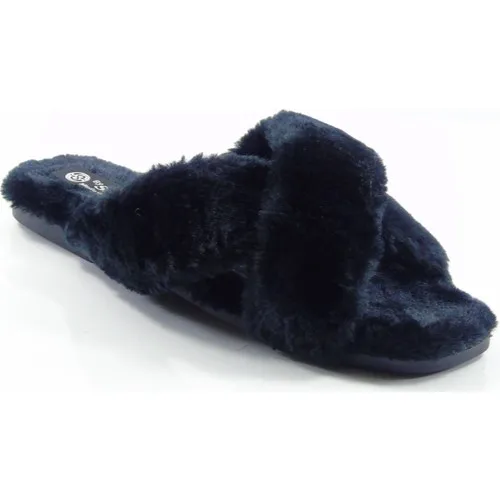 Albiterlik Spike Cross Plush Women Winter Home Slippers Black