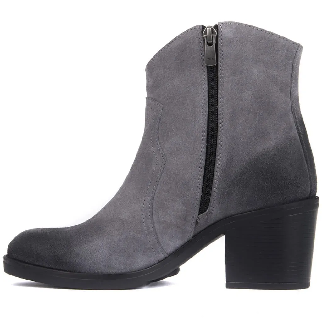 Botas de camurça para senhoras