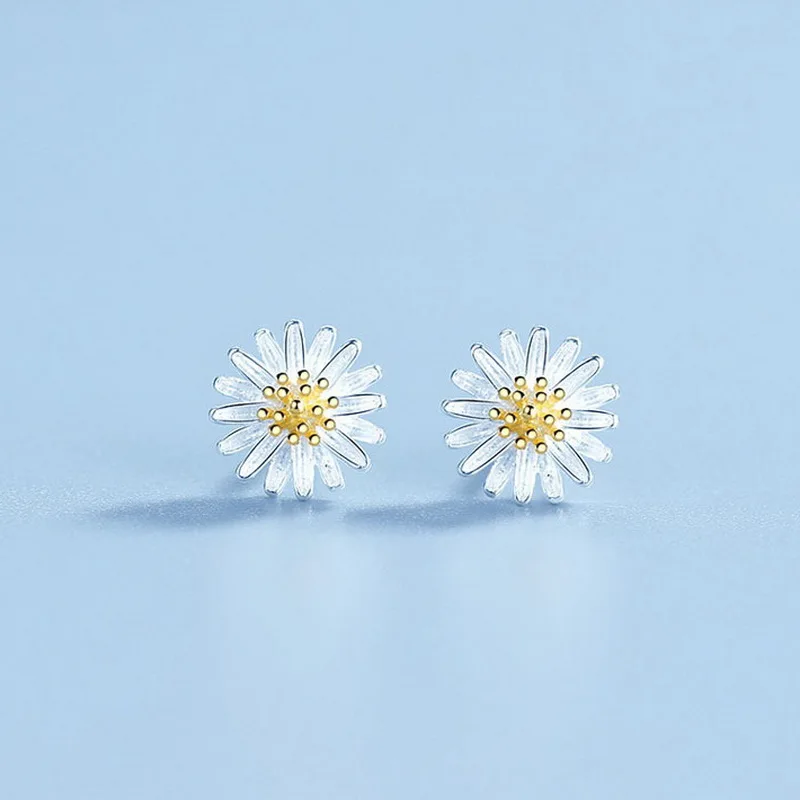 Simple Style Cute Daisy Earrings New Fashion Flower Stud Earrings for Women Gift Sunflower Statement Jewelry Gift