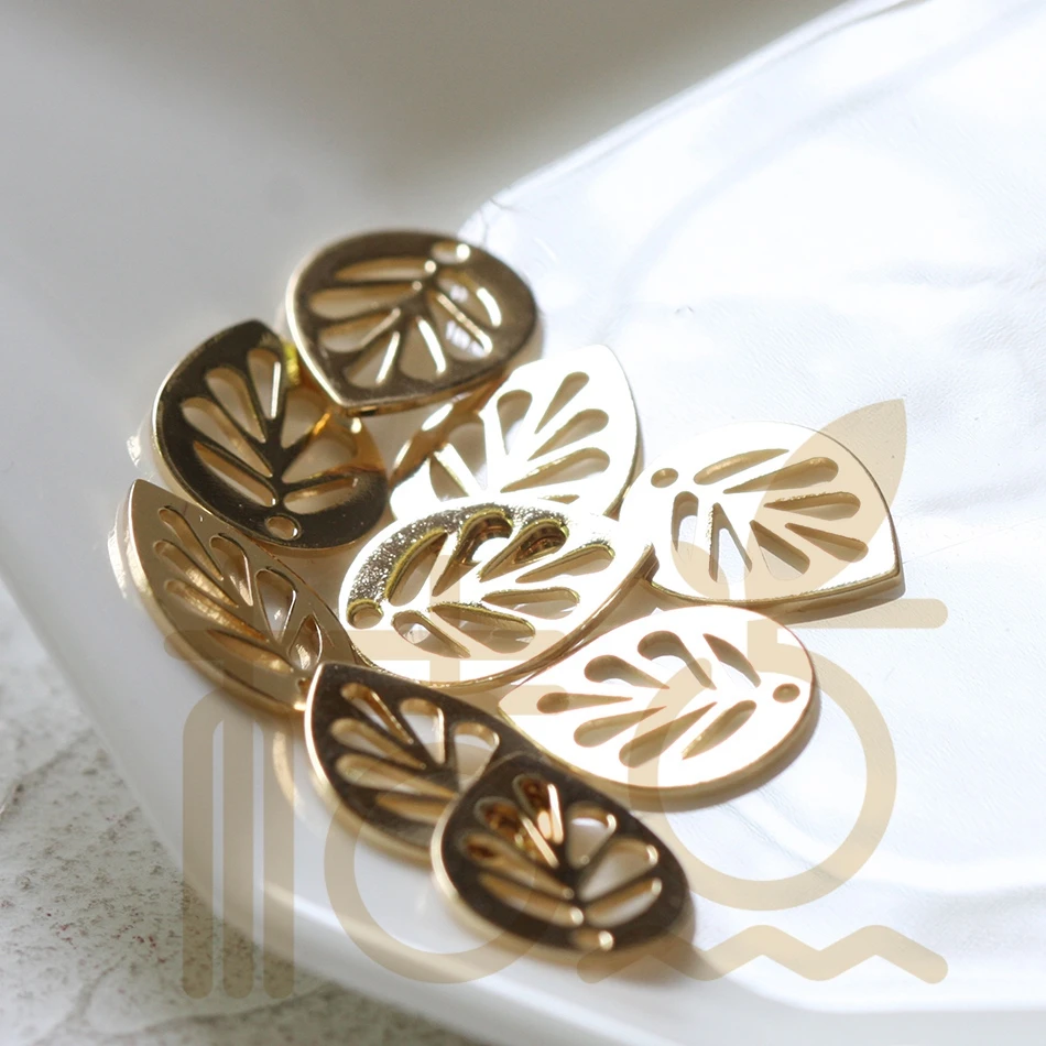 Solid Brass Leaf Charm - 14x10mm (4326C)