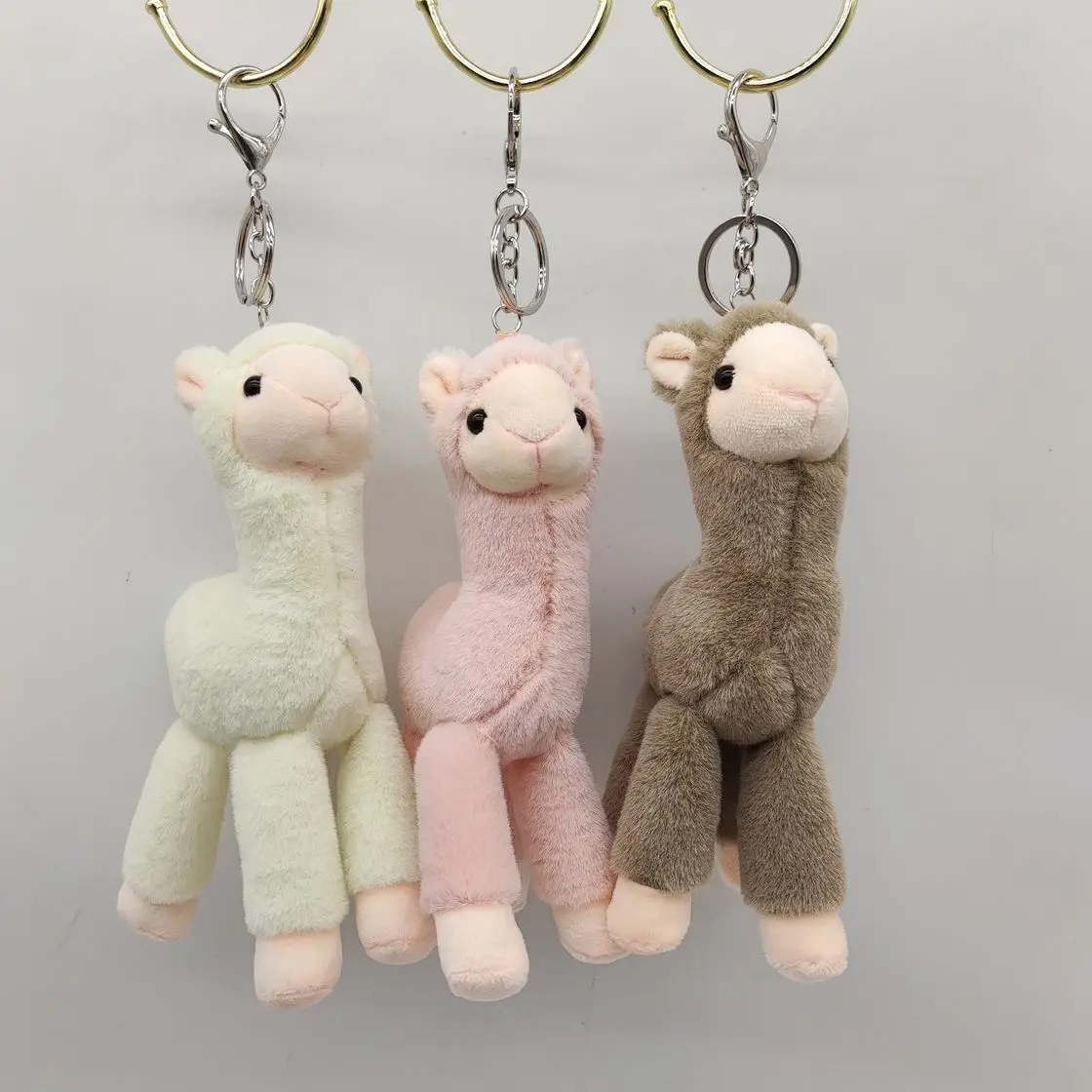 19 CM Cute Alpaca Plush Keychain Charms Doll Pendant Car Key Chain Cartoon School Bag Pendant Accessories Stuffed Keyring Animal