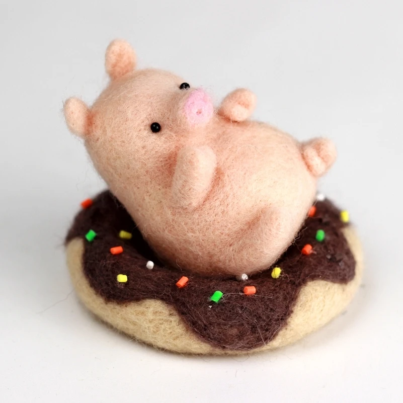 Donut Pig Needle Felting Kits for Beginners, Felting Mat, Felting Needles, Finger Guards, Instructions, DIY Craft