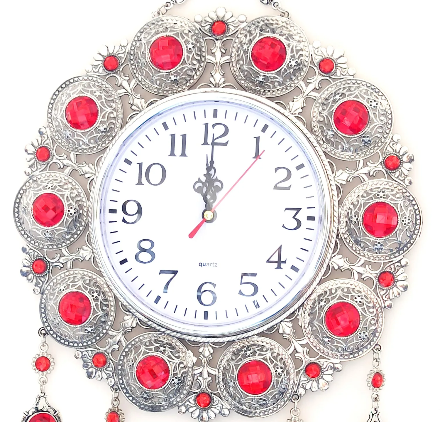 Red Stone Silver Plated Special Design Does Not Fade And Tarnish Wall Clock