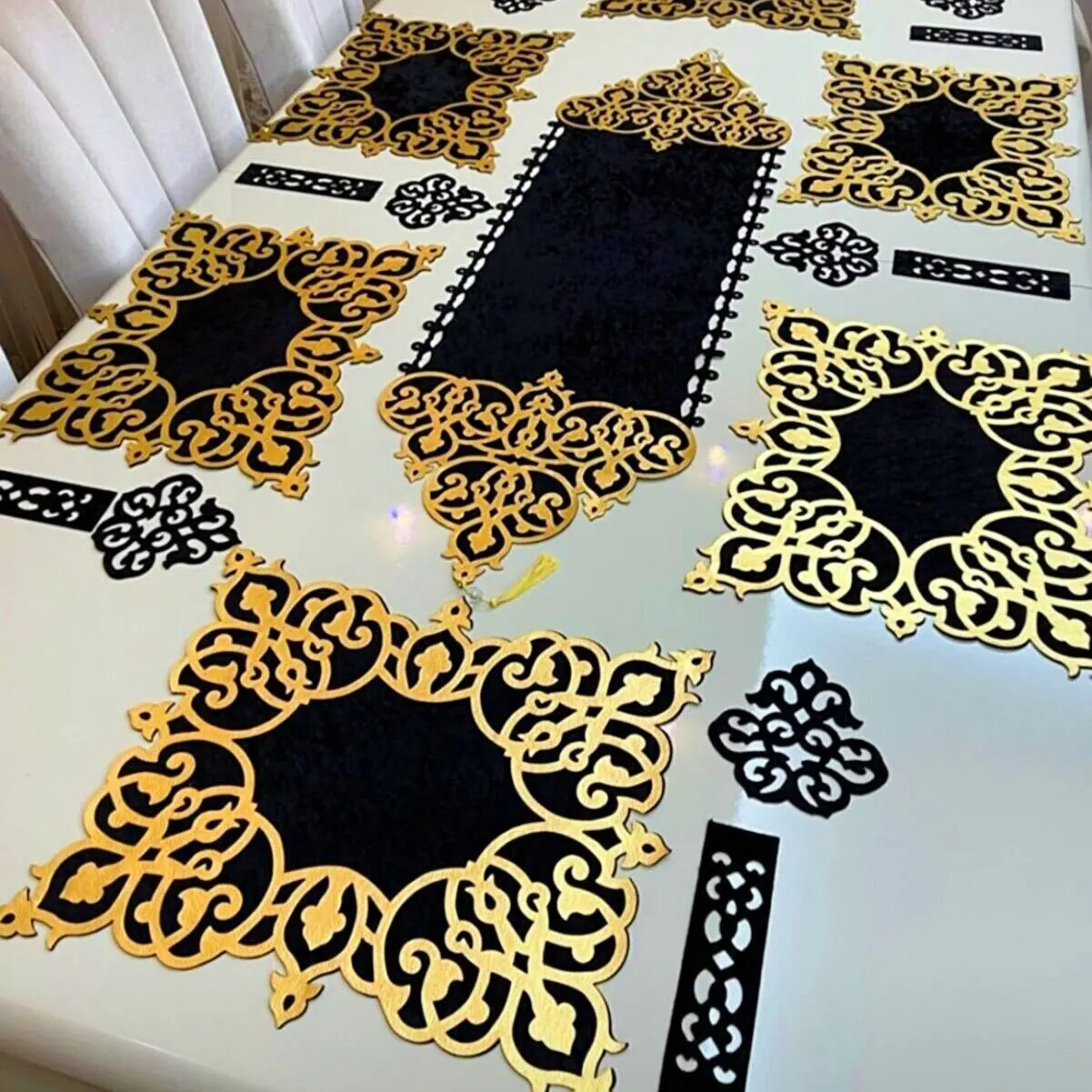 

Luxury Table Runner Set 6 Persons Gold Silver Table Runners Modern Home Tablecloth Tableware Dining Decor Wedding Table Decor