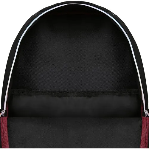 Размеры рюкзака: 44x34x24 см с внутренними отделениями