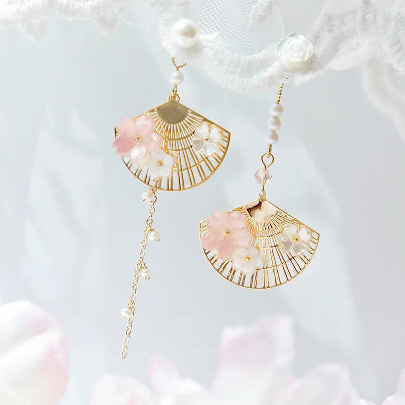 Vintage Chinese Style Flower Fan Earrings for Women Cute Asymmetrical Crane Cat Drop Earring 2022 New Trend Charm Jewelry