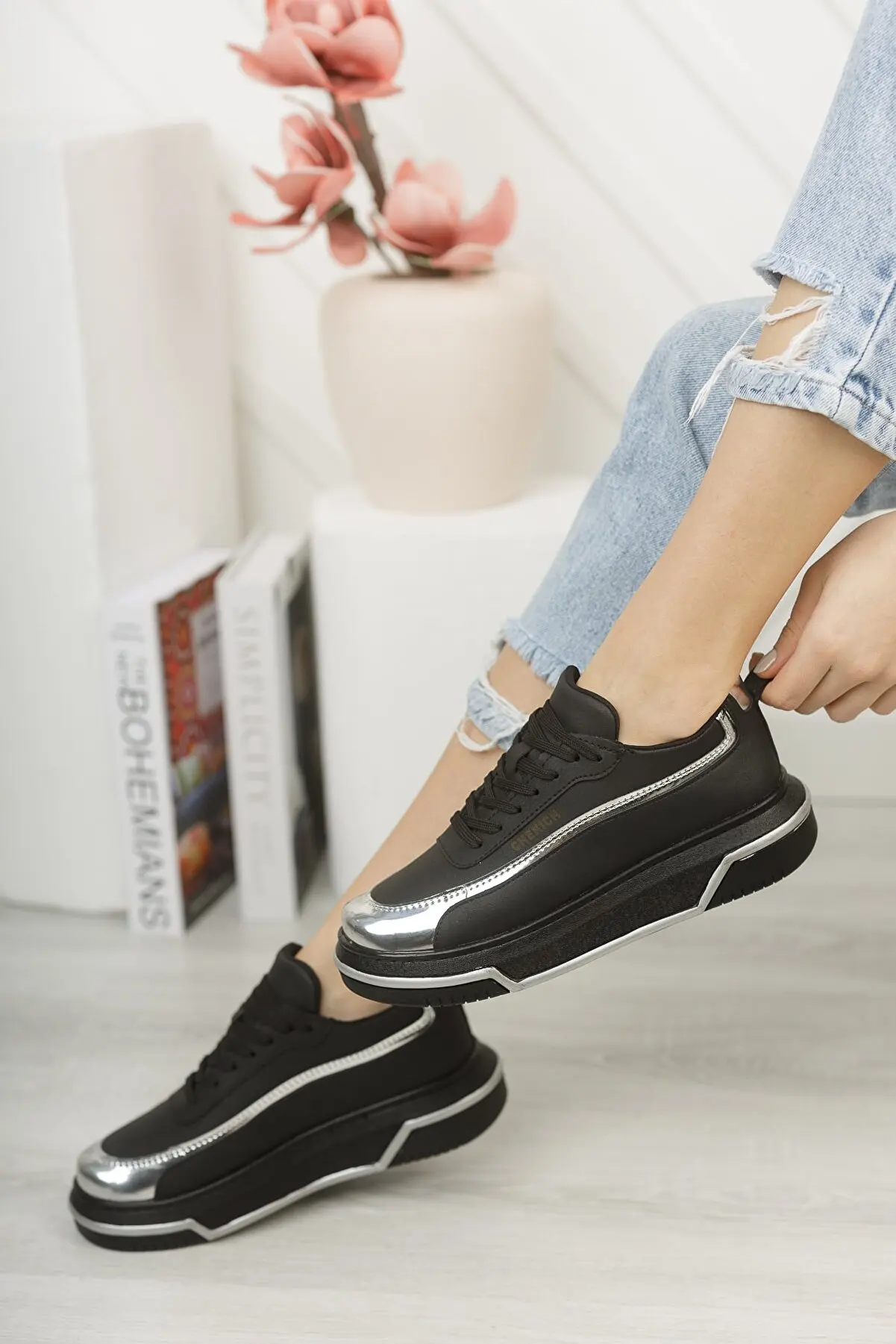 

2022 Fashion Women Sneakers Shoes, Women Vulcanized Sneakers, Women Casual Fitness Sneakers, New Stylish Vegan Lining Footwear