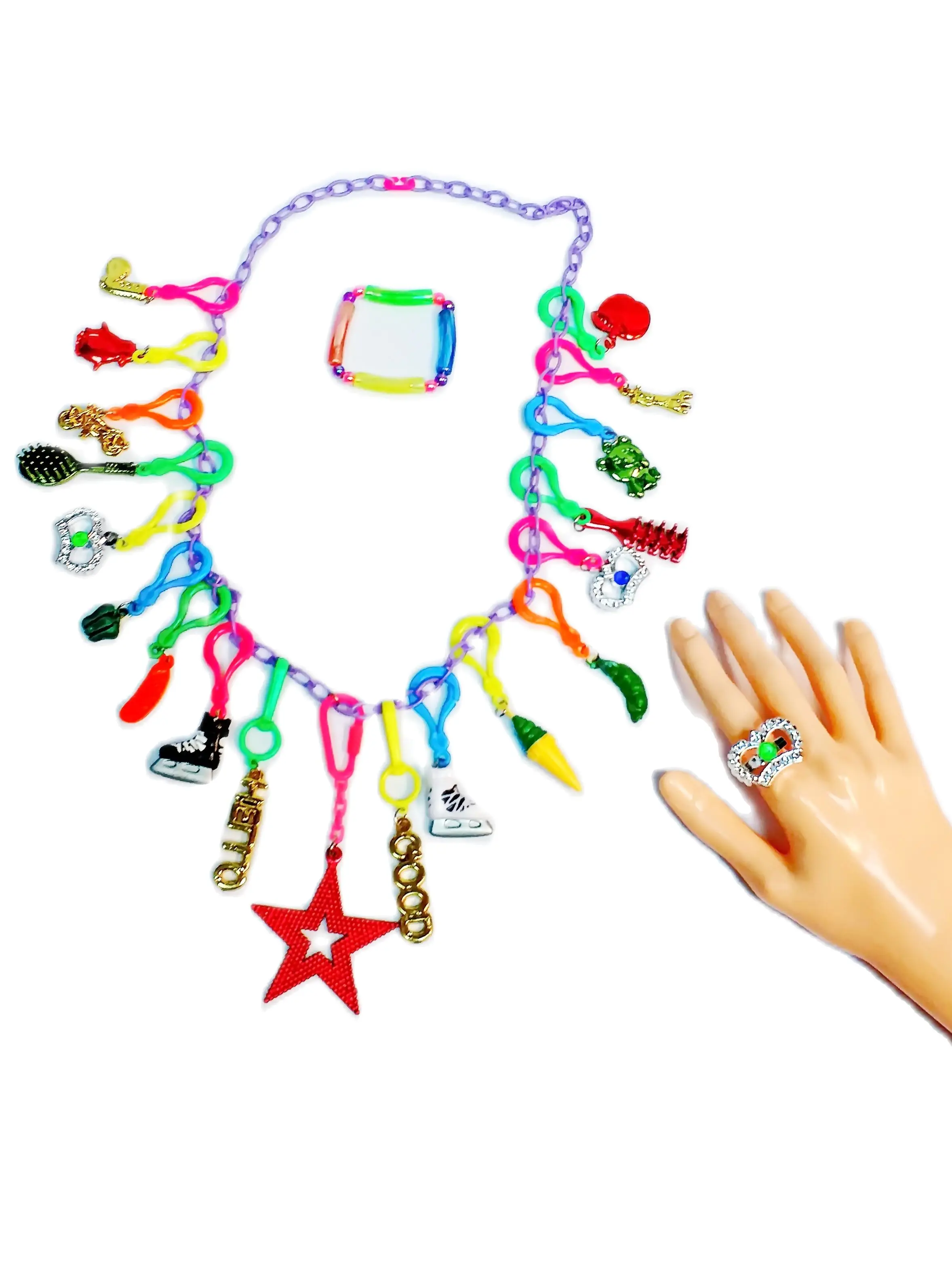 

VINTAGE Plastic Charms-M 19 Charms 80cm Necklace Retro Fashion Jewellery Chain Chip Girl Birthday Party Dressing Carnival Gift