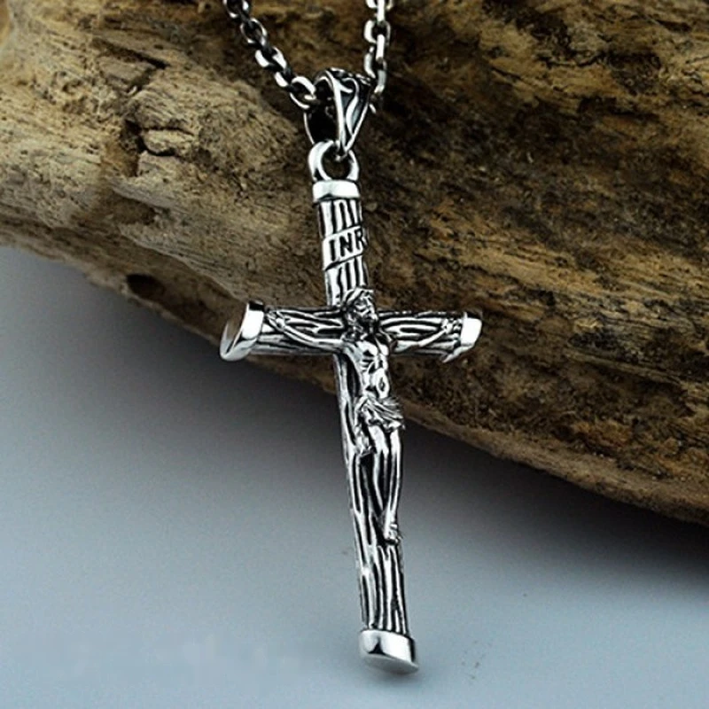 Fashionable Income Jesus Cross Necklace Exquisite Men\'s Vintage Cross Pendant Pendant God\'s Lucky Girl Gift Christmas Gift