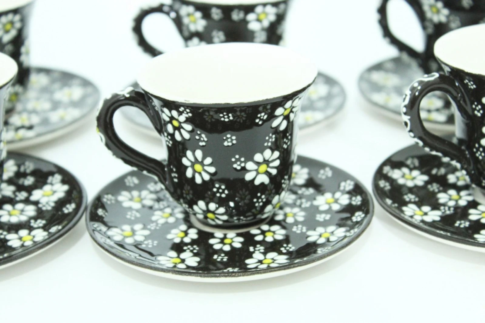 Handmade Tile Ceramic Daisy Pattern Coffee Cup Set - Black