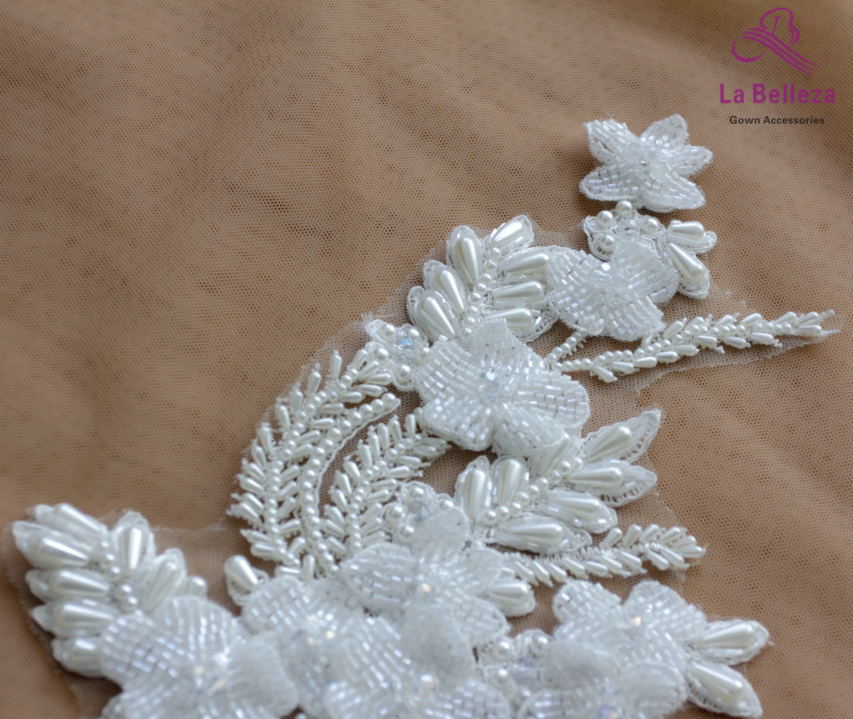 La Belleza white handmade beaded beautiful piece handmade3D flowers Rhinestone patch wedding dress applique accessories