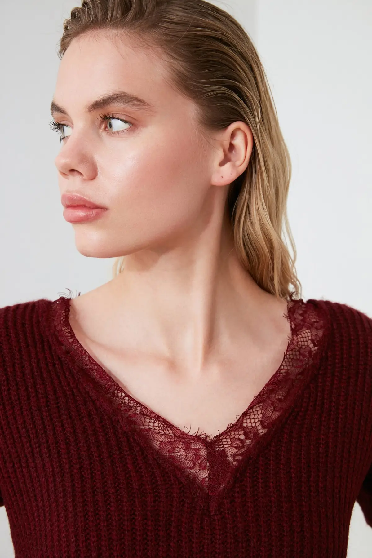 Burgundy V Neck Lace Detailed Knitwear Sweater Red Dark Autumn Winter Women Pullovers Long Sleeve Casual Knitted Sweater Female