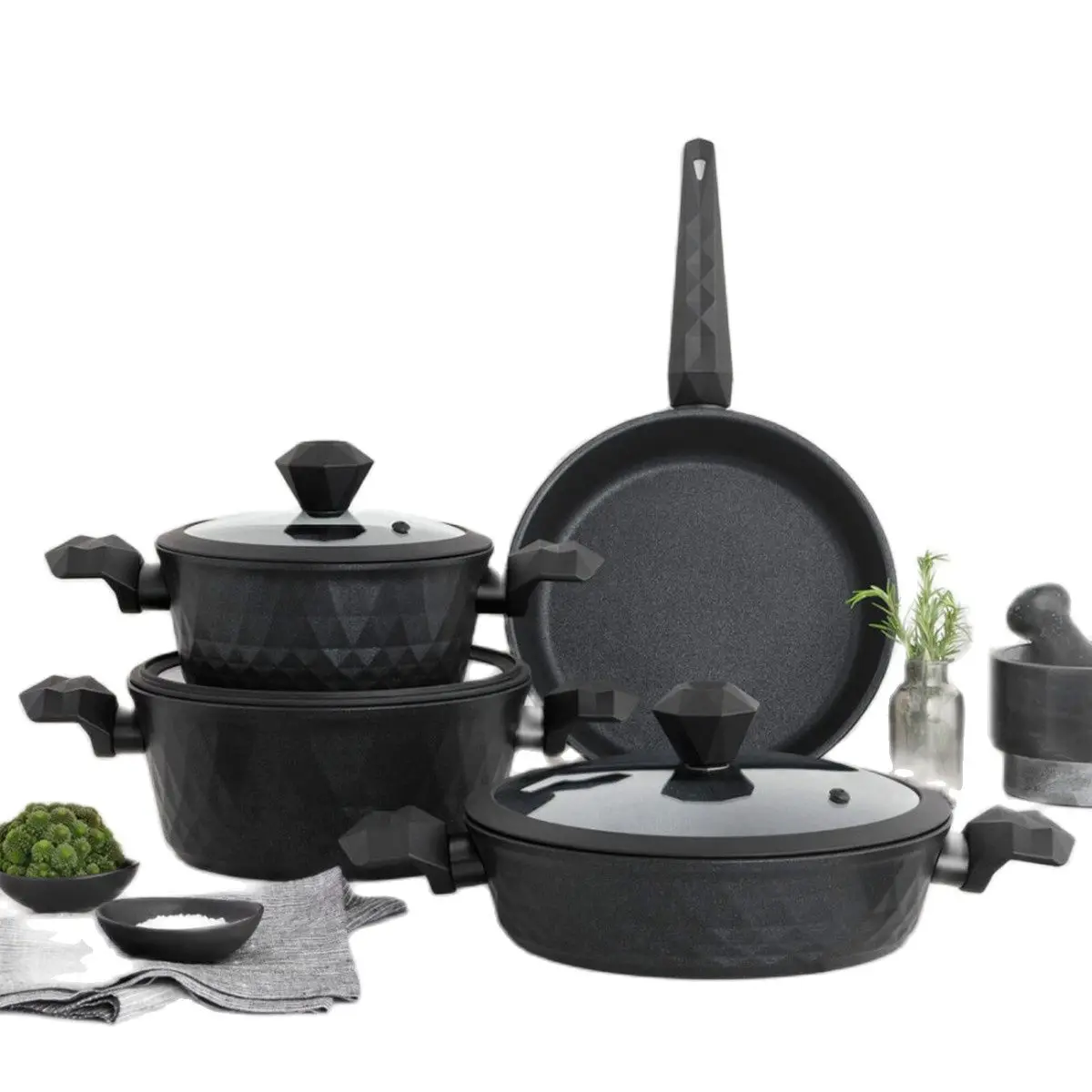 World's best quality and long-lasting cookware set 7 Pieces non-stick granite cookware non-combustible induction base