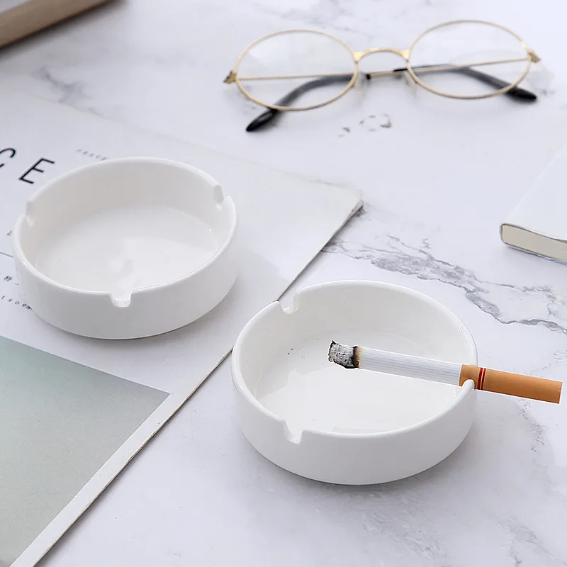 White Ceramic Ashtray for Cigarette Home Office Fashion Portable Round Ash Tray Holder Smoking Accessories Gift for Boyfriend