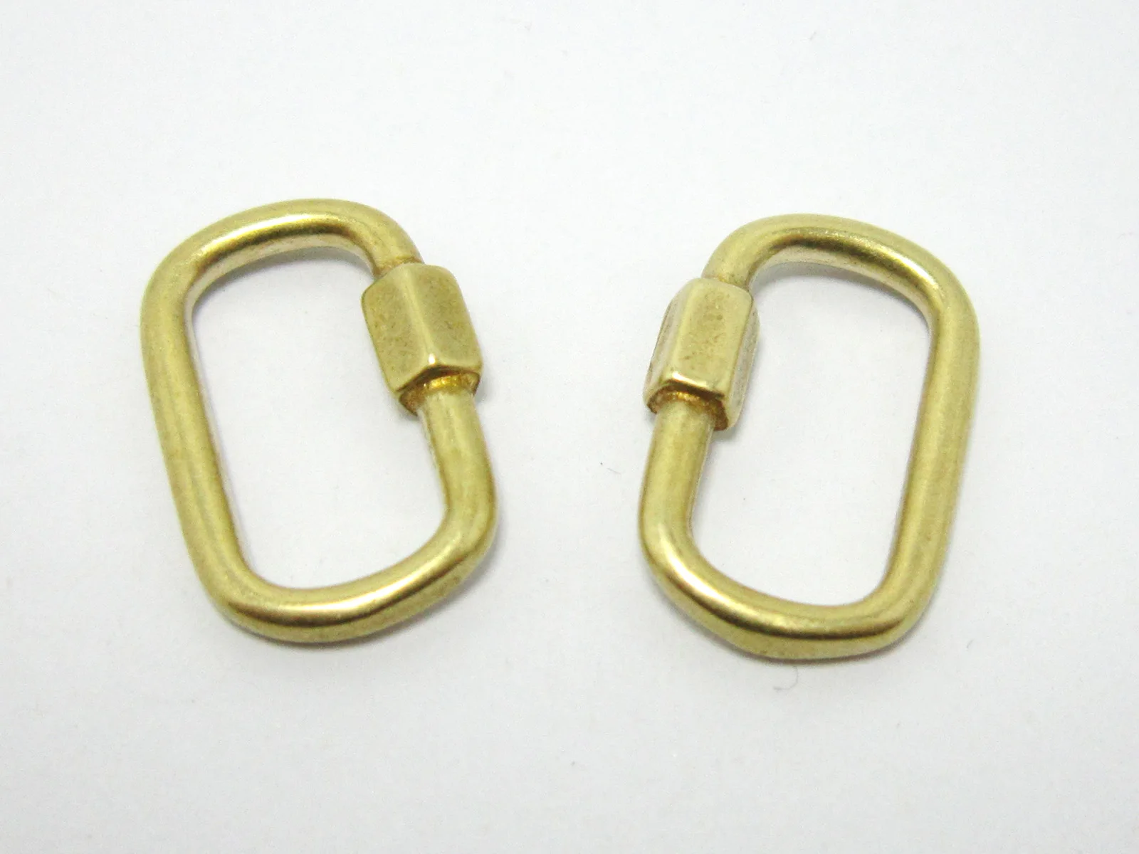 2pcs Brass Carabiner clasp oval Brass connector Keychain accessories 20.2x13.2x2.2mm Brass components Handbag findings-R1312