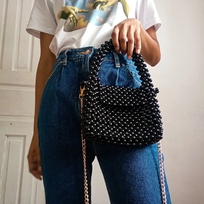 Bolsa artesanal de miçanga preta beaded bag estilosa Tendência acessório feminino