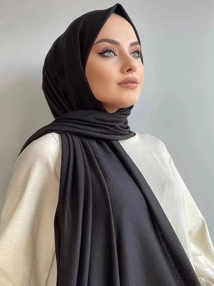 Maglia Hijab in cotone modale Foulard Femme scialle tinta unita per donna Hijab musulmani sciarpe sciarpa testa Foulard turbante Femme Africaine