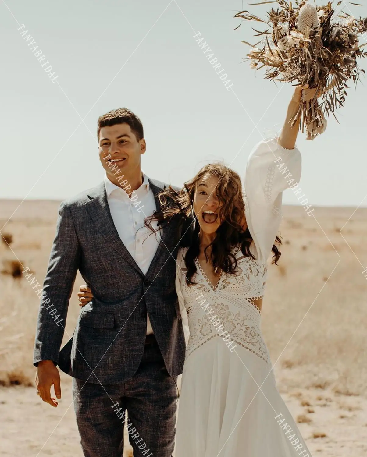 Suknie ślubne w stylu boho z długim rękawem bez pleców głęboki dekolt w serek Backless suknie ślubne Dreamy Noivas Chic Rue de soriee DW196