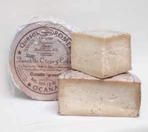 QUESO ROMERO (OCAÑA)  Madurado en aceite de oliva. Es un queso de sabor fuerte pero no es duro al tacto.