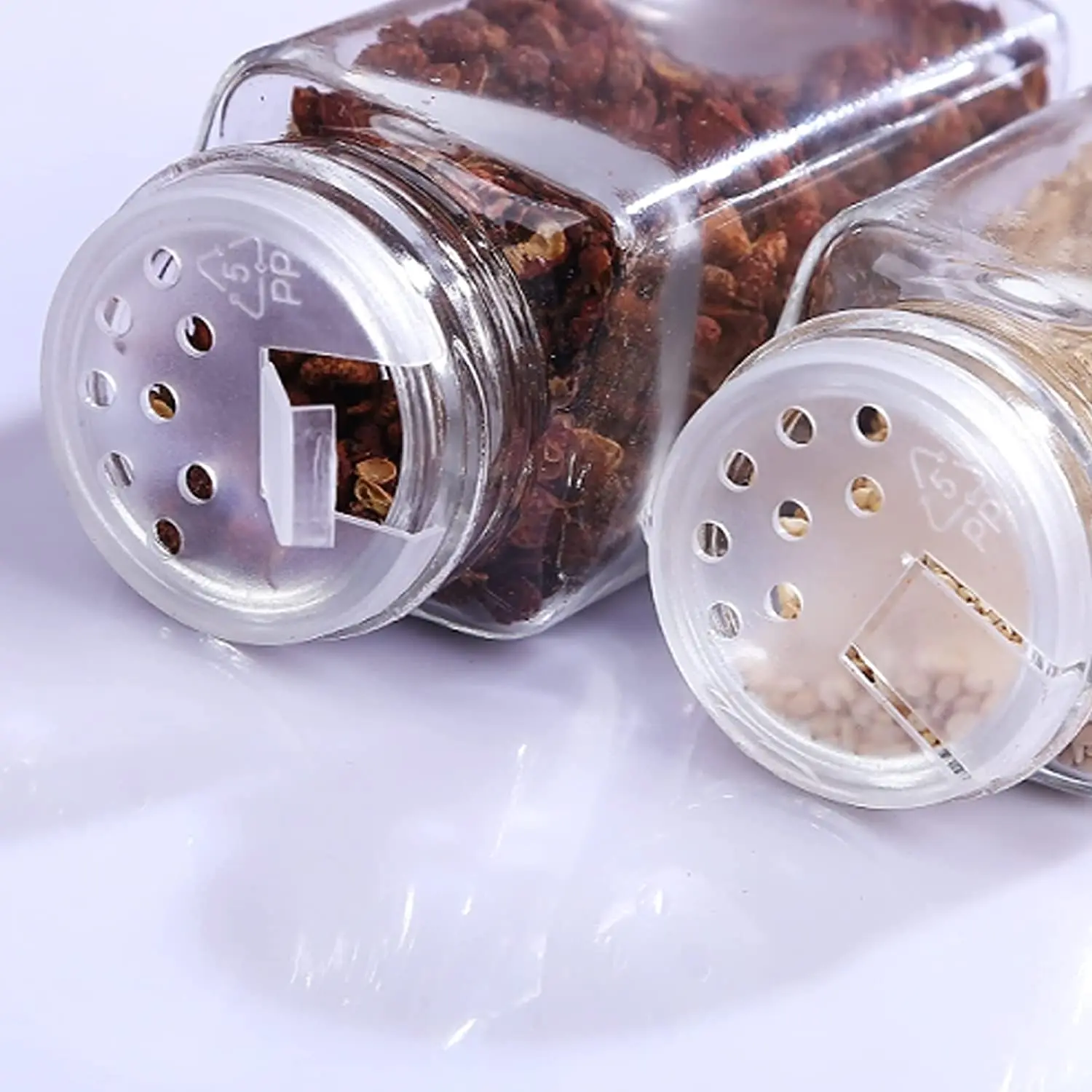 Pack de especias Masala. Ideal para regalo y uso diario. 8 Tarros de cristal, reutilizables. 5 especias chinas, Curry Dulce, Picante y Rojo, Garam