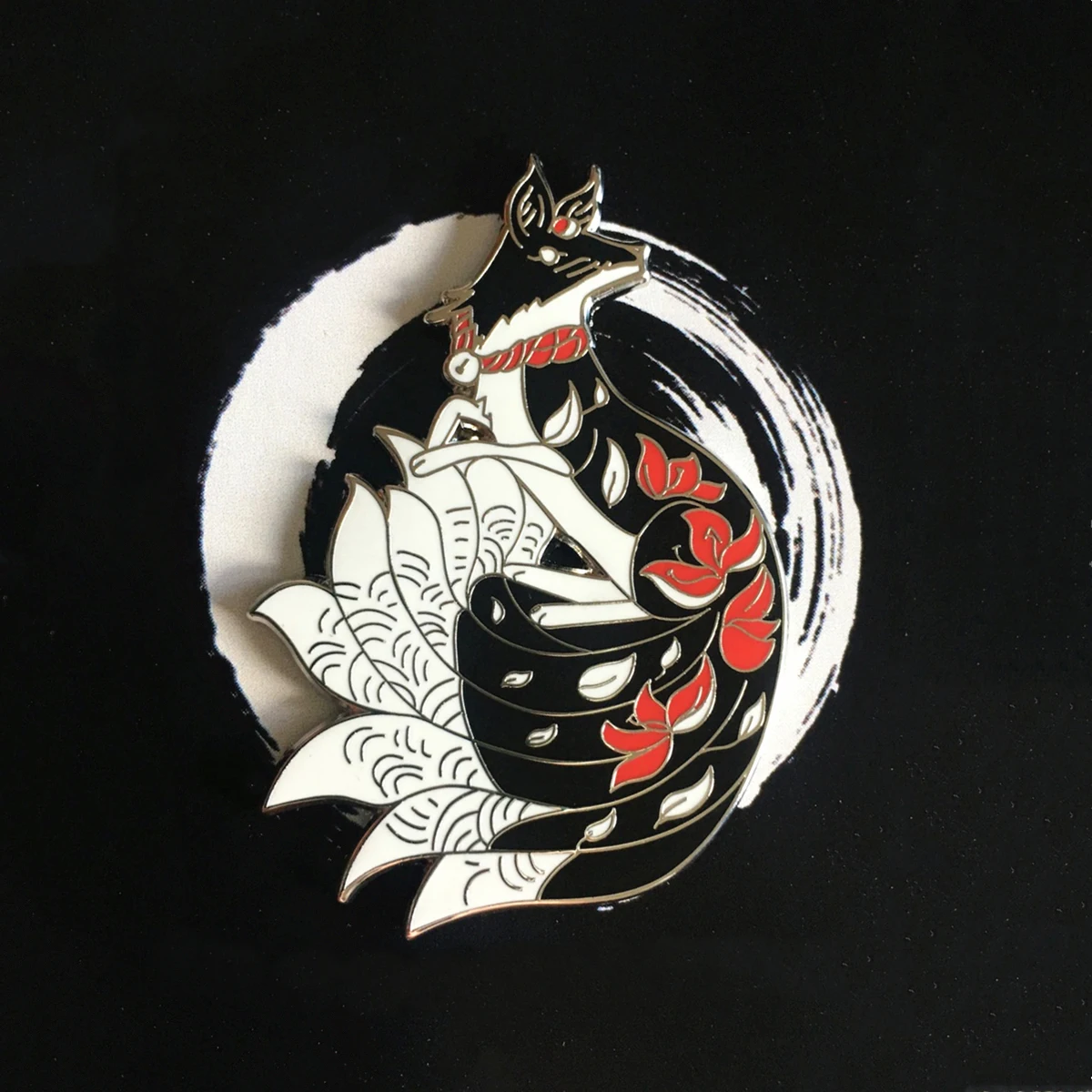 Kitsune Fox Spirit Hard Enamel Pin Cartoon Elegant Black Nine Tailed Fox Animal Metal Brooch Accessories Fashion Badge Jewelry