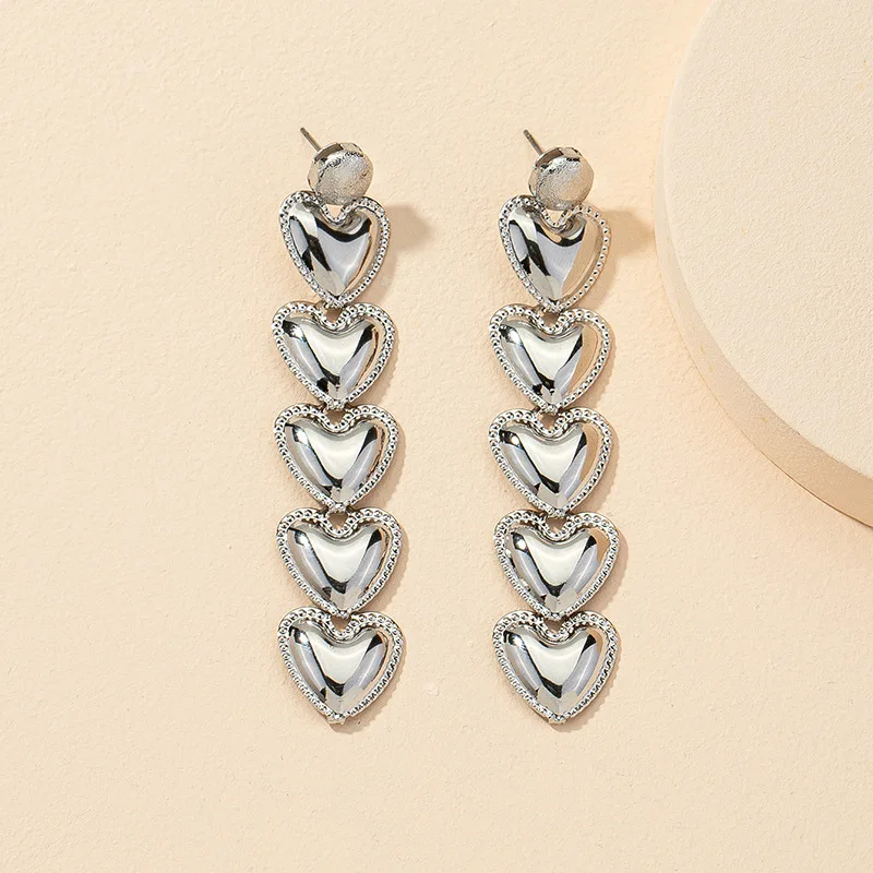 Fashion new accessories wholesale 1 pair of metal heart long earrings 2021 fashion earring gift for women