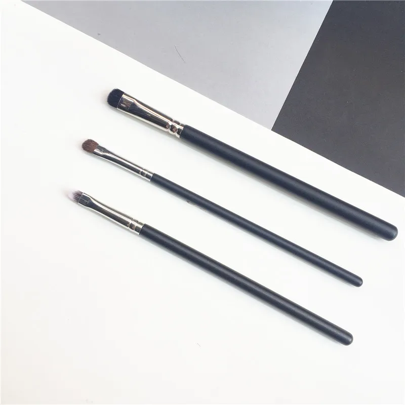 Small Short Shader Brush / Fluff eyeshadow Brush 213/214/231 - Natural Hair must-have Eye Blend Concealer Makeup Brush