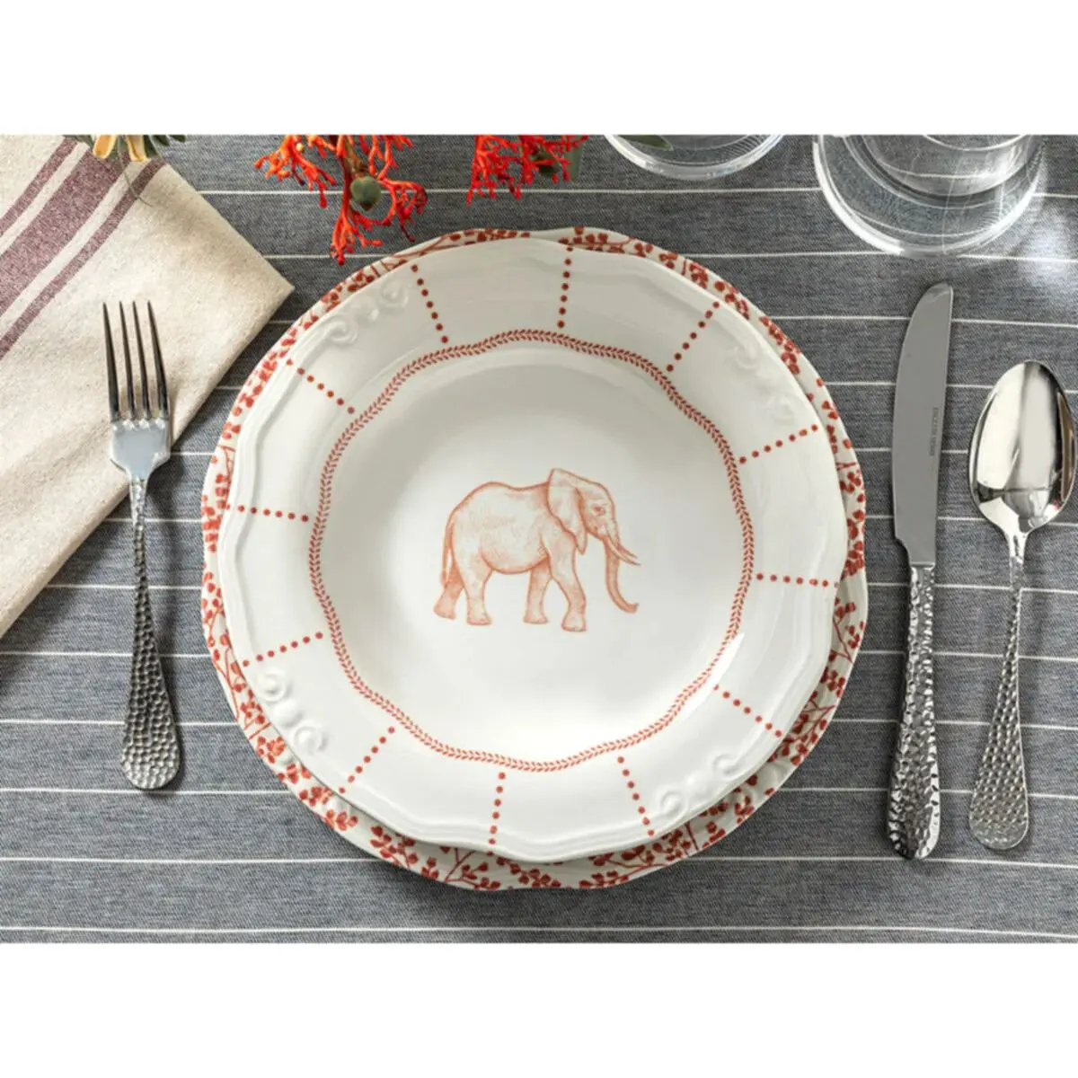 

Elephant Patterned 24 Cm Porcelain Plates Serving Bowls Design Modern Plate Sets Gift Products Stylish Kitchen Products Dinner