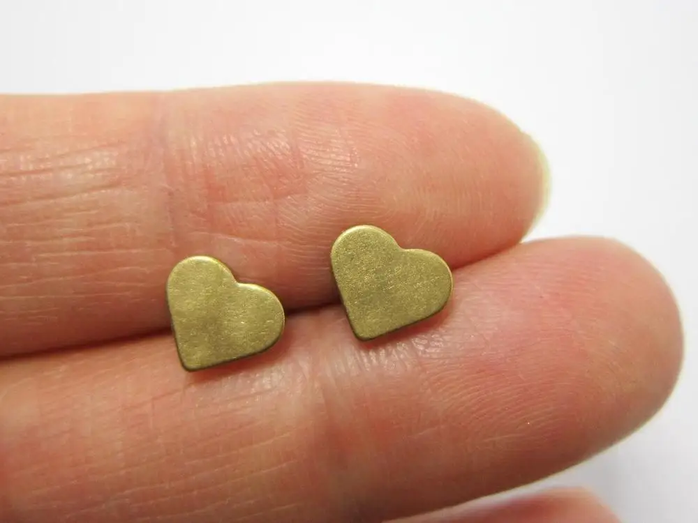 10pcs Brass ear post 8x6.9mm Heart shape brass stud earrings findings R1057